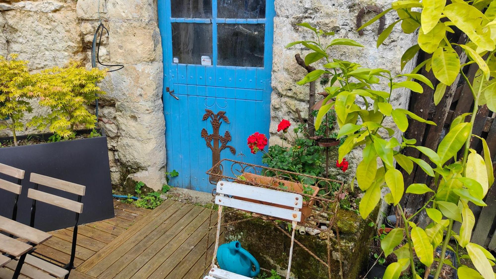 La Maison Bleue De Husseau Ancienne Ferme Semi-Troglodytique 18E Siecle Villa มงต์ลุยส์-ซูร์-ลัวร์ ภายนอก รูปภาพ