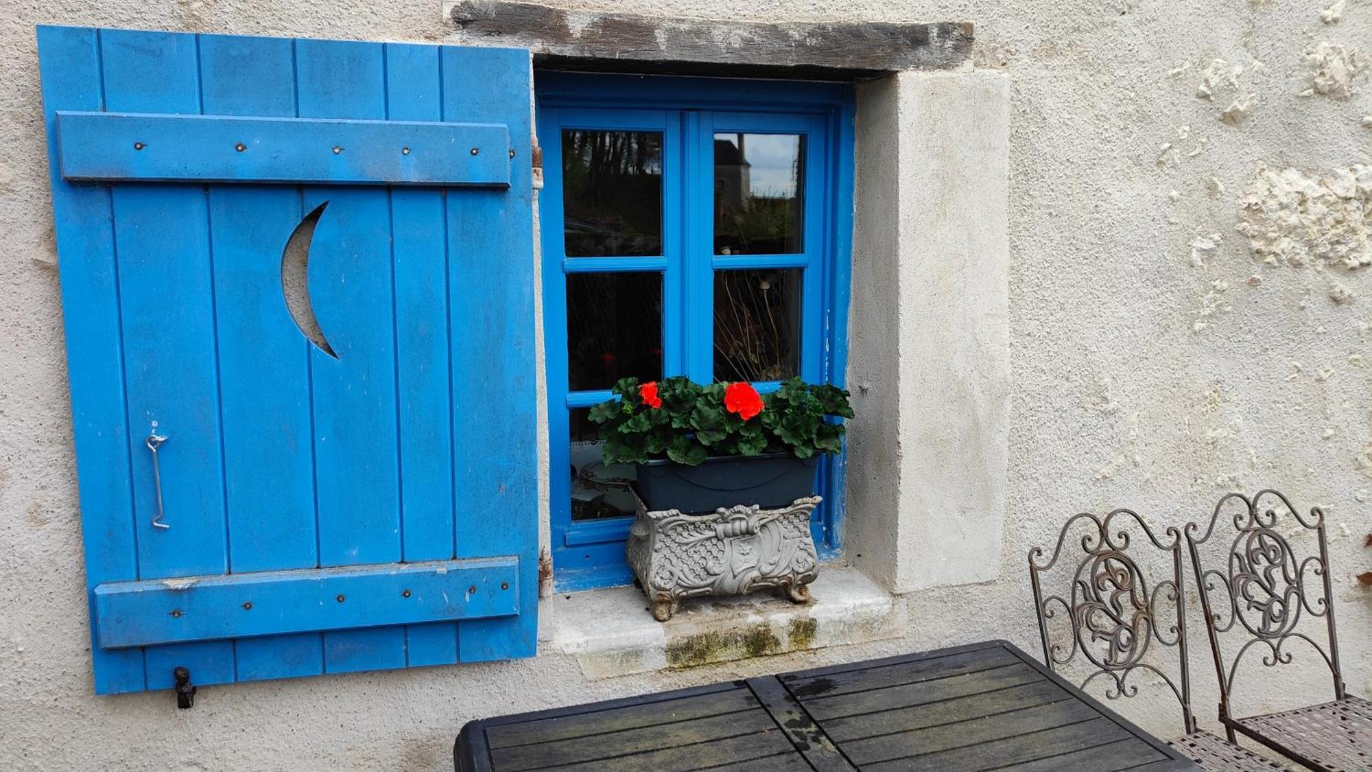 La Maison Bleue De Husseau Ancienne Ferme Semi-Troglodytique 18E Siecle Villa มงต์ลุยส์-ซูร์-ลัวร์ ภายนอก รูปภาพ